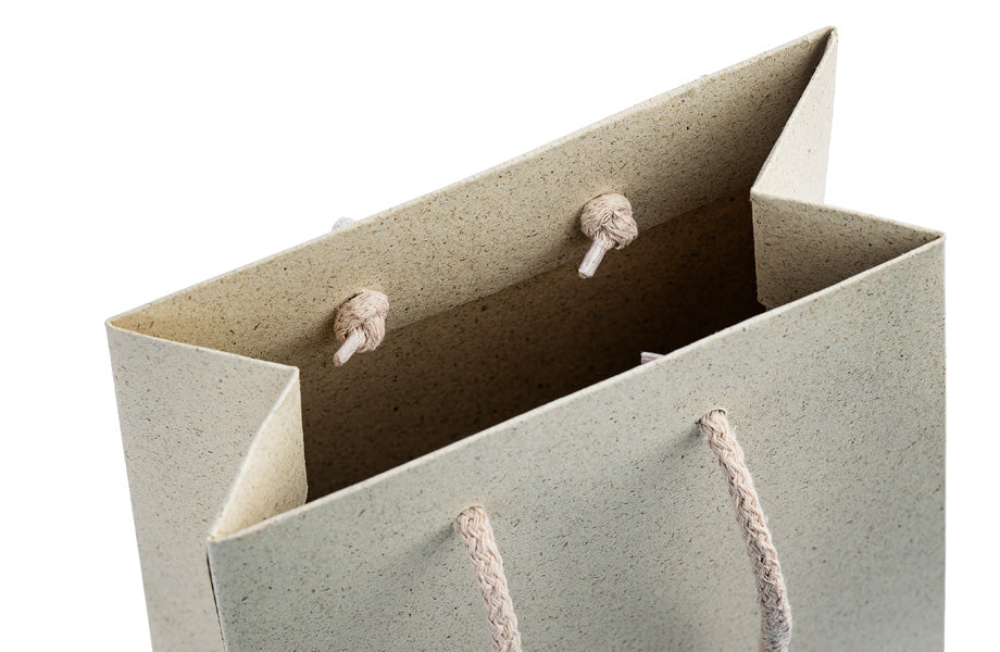 Exklusive, nachhaltige und unbedruckte Papiertragetaschen aus Graspapier