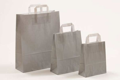 Papierhenkeltache Papiertüte mit weißen Flachhenkeln für den Einzelhandel Messen Boutiquen Shops preiswert 3 unterschiedliche Größenformate schnelle Lieferung preiswert von Max Josef Steinebach GmbH Farbe der Papiertüten Grau